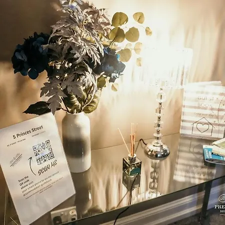 Princes St By Prestige Sa 펜션 *